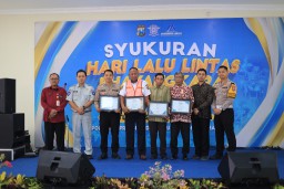 Satlantas Polres Gresik Rayakan Hari Lalu Lintas Bhayangkara ke-69 dengan Berbagai Inovasi dan Aksi Sosial