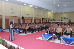 Polres Jember Gelar Pembekalan Psikologi Massa untuk Personel PAM TPS Pilkada 2024