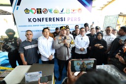 Menteri Perdagangan Apresiasi Polres Pelabuhan Tanjungperak Ungkap Barang Impor Ilegal Senilai 9,8 M