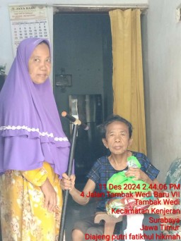 Akuratmedianews.com Rayakan Ulang Tahun ke-4 dengan Bagi-Bagi Sembako