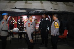 Jelang Nataru Polres Pelabuhan Tanjungperak Tingkatkan Patroli Gabungan TNI - Polri