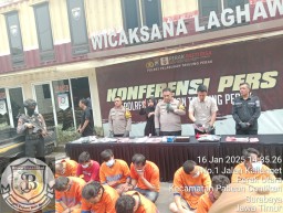 Polres Pelabuhan Tanjung Perak, Berhasil Menangkap 14 Tersangka Tindak Kejahatan Dari 13 TKP.