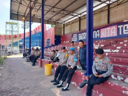 Polres Kediri Kota Amankan Kegiatan Kompetisi Sepak Bola Liga 4 Jawa Timur