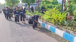 Kompak, Polres Pasuruan Kota Bersih - bersih Sampah Bersama Ratusan Pesilat dari Berbagai Perguruan