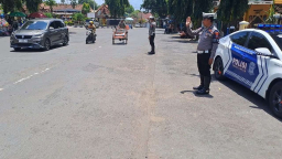 Satlantas Polres Sumenep Laksanakan Patroli dan Pengaturan di Tempat Wisata