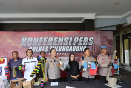 Polres Tulungagung Berhasil Ungkap Peredaran Bahan Peledak Ilegal, 5 Tersangka dan 6 Kg Mesiu Diamankan