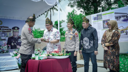 Kapolda Jatim Kunjungi Pulau Bawean Resmikan Pembangunan Mapolsek Tambak