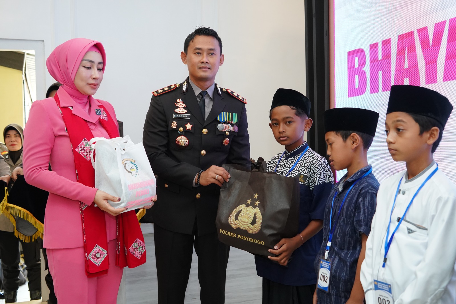 Antusias Warga Sambut Khitan Gratis Polres Ponorogo di Hari Sumpah Pemuda