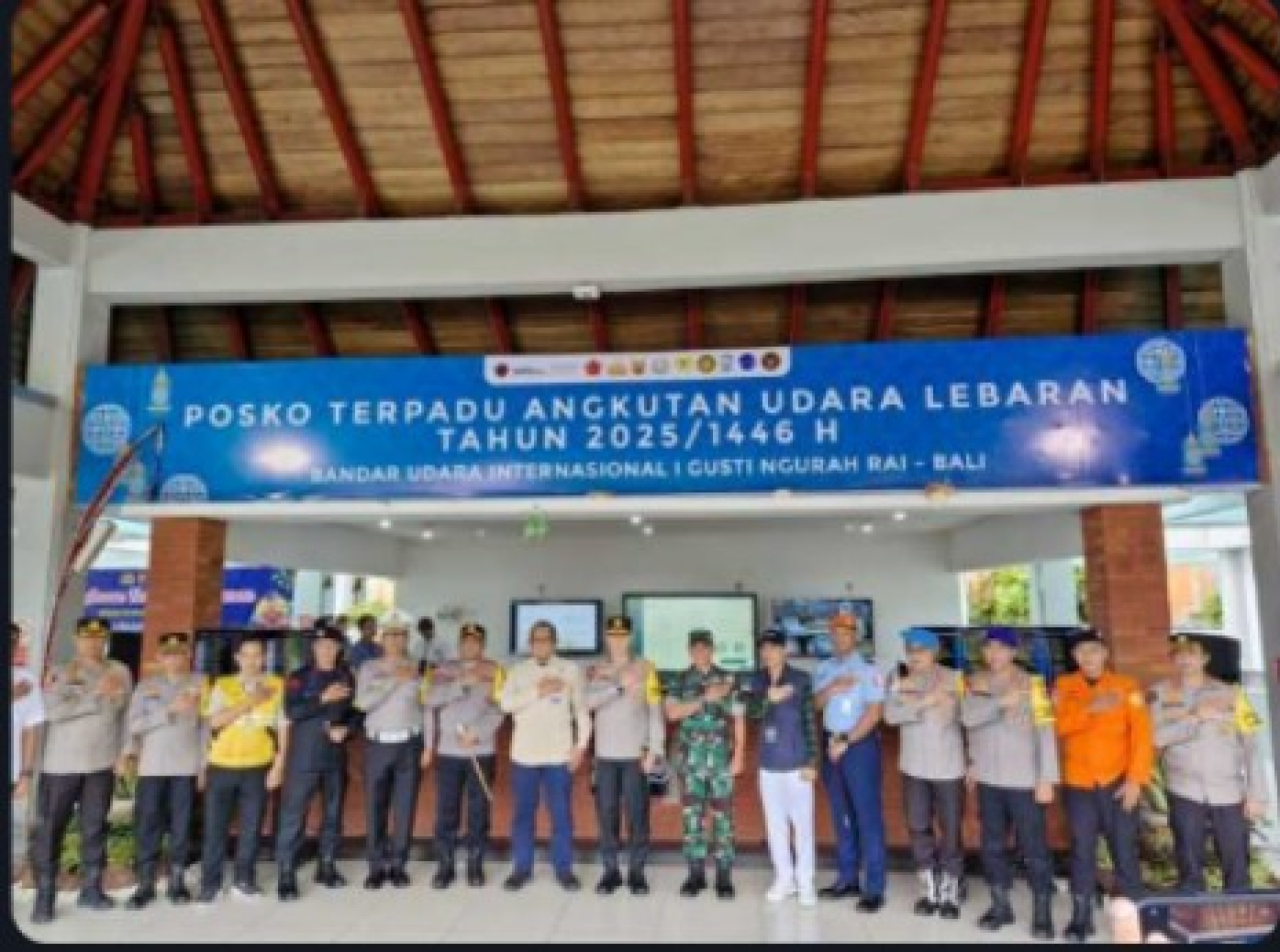 Cek Posko Terpadu Bandara I Gusti Ngurah Rai Kapolda Tegaskan Berikan Layanan Terbaik Untuk Masyarakat.