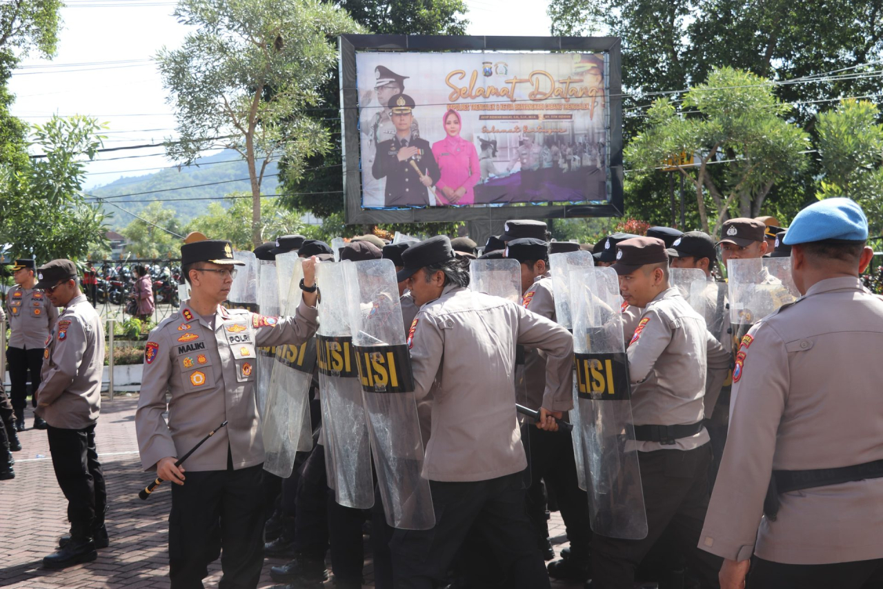 Kapolres Trenggalek Buka Pelatihan Dalmas, Libatkan Ratusan Personel